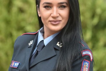 Njihuni me policen më sexi shqiptare