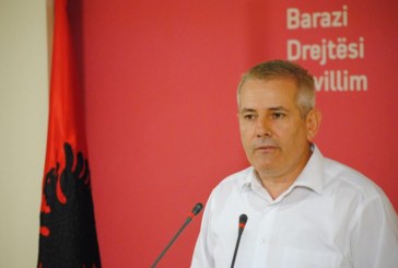 Deputeti Sfeçla kritikon ashpër Shpend Ahmetin dhe Donika Kadaj-Bujupin