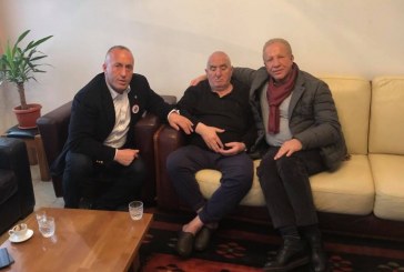 Pacolli viziton Gllogjanin, pritet nga familja Haradinaj