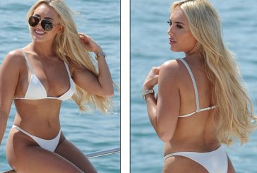 Amber Turner, me poza të nxehta nga Dubai