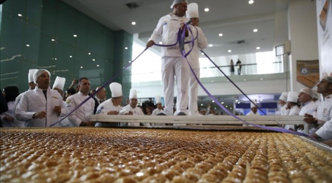 Përgatitet bakllavaja më e madhe në botë, peshon mbi gjysëm ton