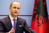 Bushati: Kërkojmë përgjegjësi nga Maqedonia për urrejtjen ndaj shqiptarëve
