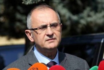 Vasili: Mos e paguani taksën për rrugën e Kombit