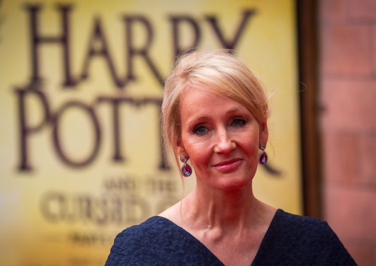 “Edhe në vetëvrasjen time dështova”. Historia prekëse dhe frymëzuese e autores J. K. Rowling