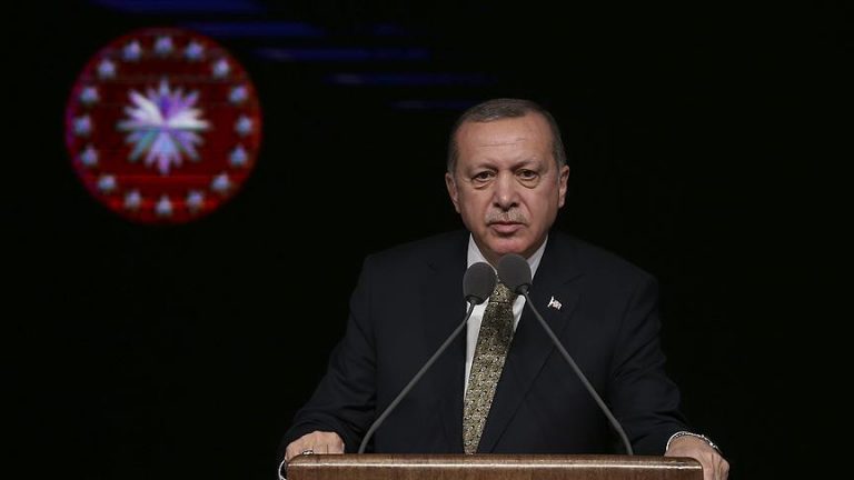 Erdogan nuk ndalet: Do t’i ndjekim pjesëtarët e FETO-s kudo që gjenden