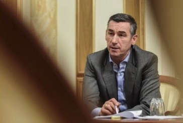 Veseli: Në PDK, nuk do të kenë vend ata që përfituan