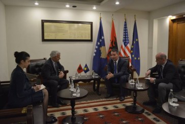 Pal Lekaj ambasadorit të Shqipërisë: Kosova është dakort me taksen në rrugën e kombit