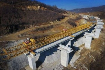 Në Kosovë po ndërtohet ura më e gjatë në Ballkan