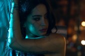 Një puthje e ashpër nga Dafina Zeqiri