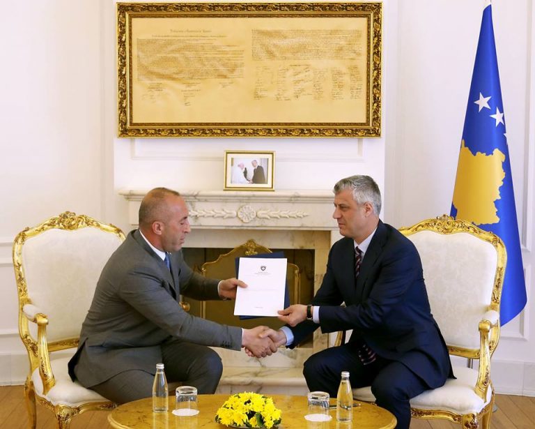 Haradinaj ia dorëzon Thaçit platformën e dialogut