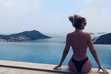 Një gotë birrë “topless” në Turqi – FOTO