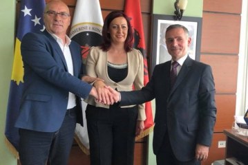Emilja Rexhepi, bëhet pjesë e AAK-së