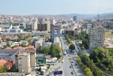 Vetura godet një këmbësore në Prishtinë