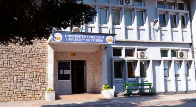 Studentët e Universitetit të Prizrenit nuk pranojnë rektorin e ri, thonë se ka pas parregullsi në proces