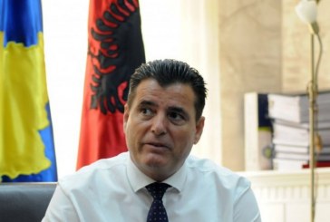 Bahtiri: Flamur Sefaj u shkarkua për shkak të arrestimit të Djuricit