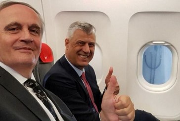 Dedaj për inati të Pacollit nga aeroplani publikon një foto me shefin e diplomacisë Thaçi