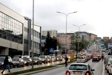 Rrugët e Prishtinës në të cilat ndalohet qarkullimi i veturave për 1 maj