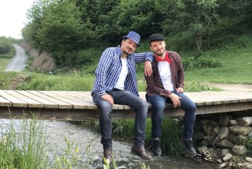 “Dosti jem” kjo është kënga që po i shëron shqiptarët nga “Dashnia”