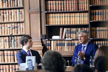 Thaçi promovon librin në Universitetin Oxford