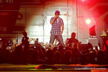 Unikkatil mbanë koncert në stadiumin e Durrēsit
