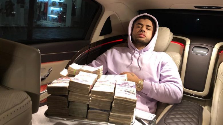 Noizy fiton rreth 15 mijë euro në baste, qëllon disa rezultate të ndryshme të ndeshjes Kolumbi-Poloni