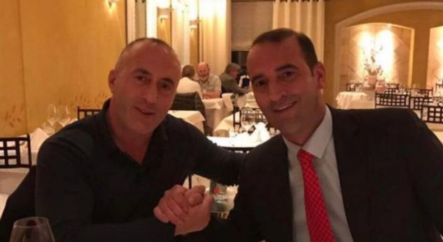 Vëllezërit Haradinaj reklamojnë gjoksin muskuloz, gjysmënudo