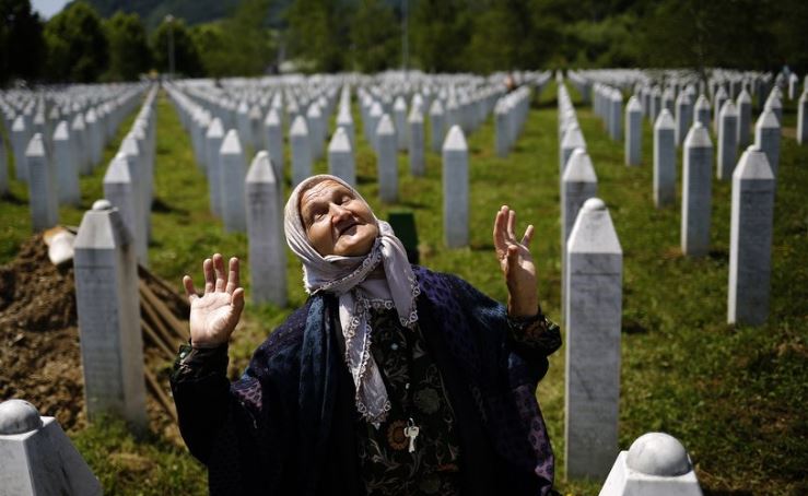 Srebrenica, 23 vjet nga maskara më e rëndë në Europë