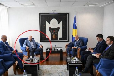 Haradinaj kritikohet ashpër për takimin me “bosin serb” të veriut