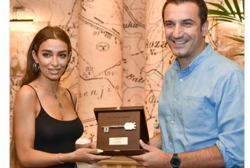 Eleni Foureira nderohet me mirënjohje nga kryebashkiaku, Erion Veliaj
