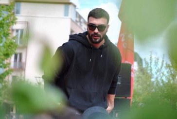 JA KUSH E BEFASOI LEDRIN PËR DITËLINDJE