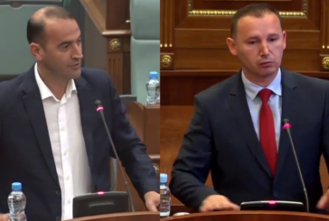 Haradinaj ia goditi mikrofonin, Zemaj flet për incidentin