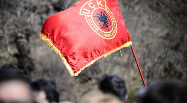 3000 veteran të UÇK-së nga Shqipëria marrin paga në Kosovë