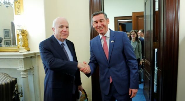 Veseli për McCain: Prehu në paqe miku ynë i madh