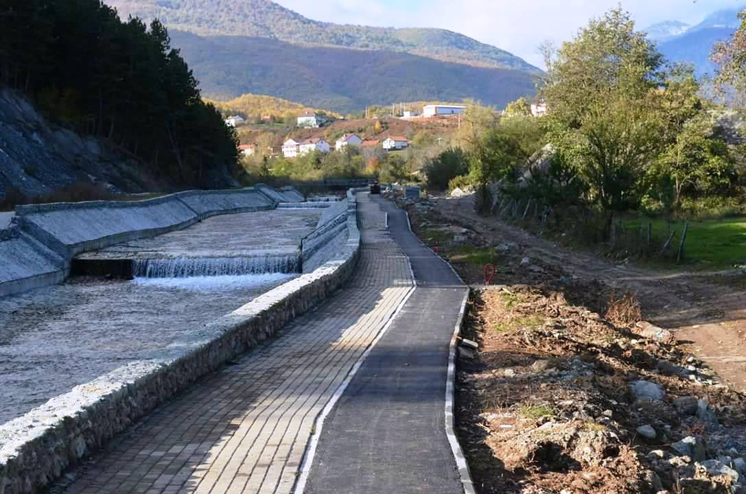 Komuna dhe banorët e Junikut kundër ndërtimit të hidrocentraleve në “Erenik”