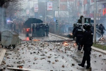 Priten protesta masive nga shtatori gjendja në vend alarmante