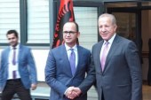 Pacolli kërkon që Tirana të bëhet pjesë e bisedimeve