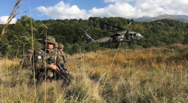 Vucic i poshtëruar në Drenicë, ankohet pse KFOR’i s’e dërgoi me helikopter në Banjë