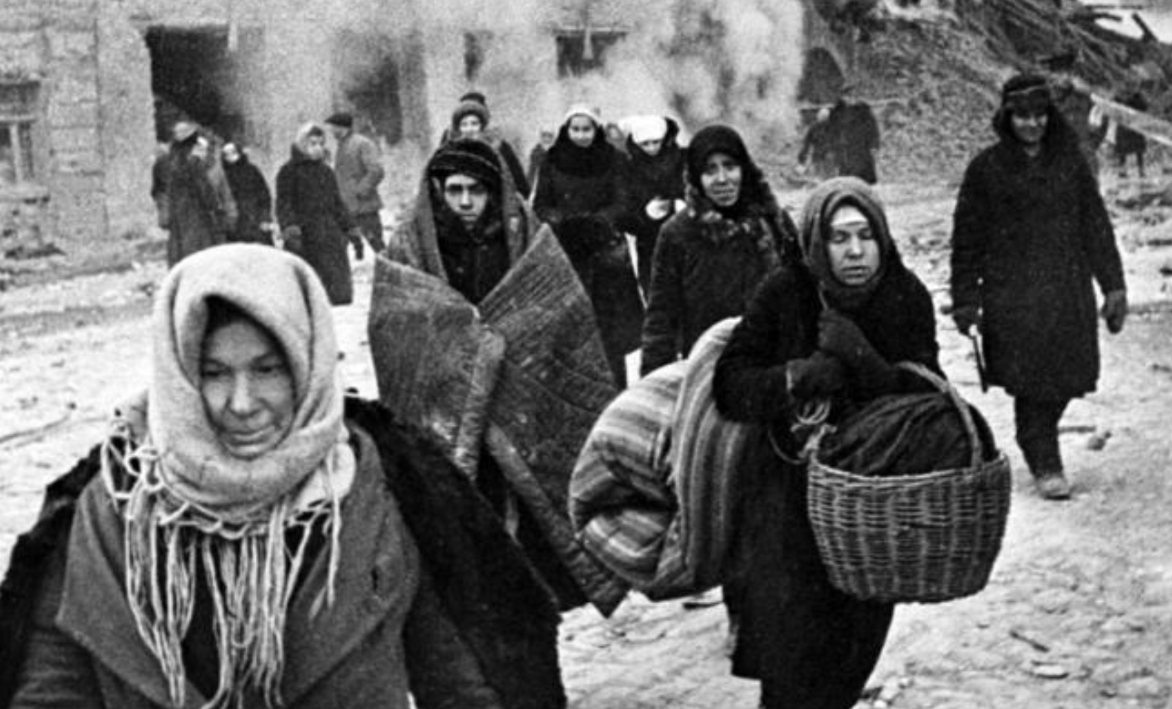 Makthi i urisë në Leningrad. Hitleri donte të pushtonte një qytet-fantazmë