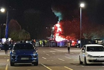 Rrëzohet në parkingun e stadiumit helikopteri i pronarit të Leicesterit