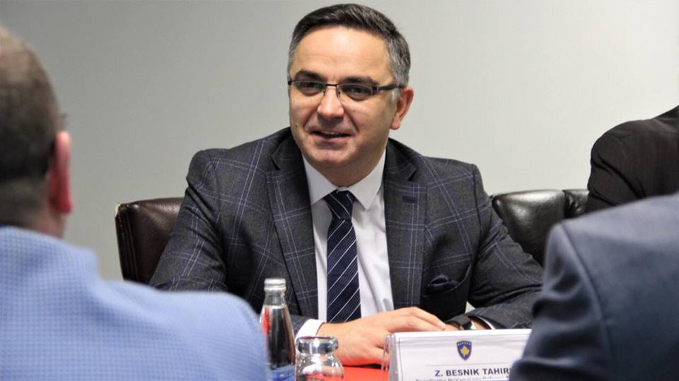 Tahiri: Miratimi i pakos për administratë, fuqizon pushtetin lokal