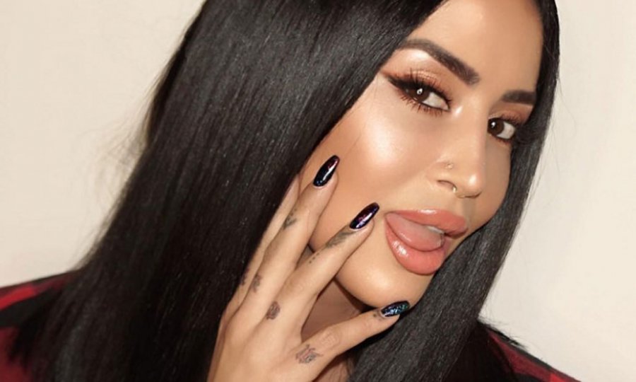 Dafina Zeqiri thotë se ka gati pesë projekte të reja muzikore