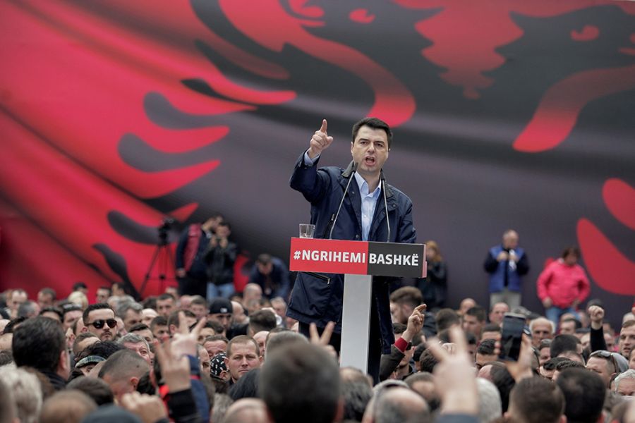 Basha, dorëheqjen e Xhafajt, e quan fitore të opozitës kundër krimit