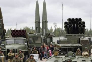 Rusia teston raketat në mes të manovrave të NATO-s