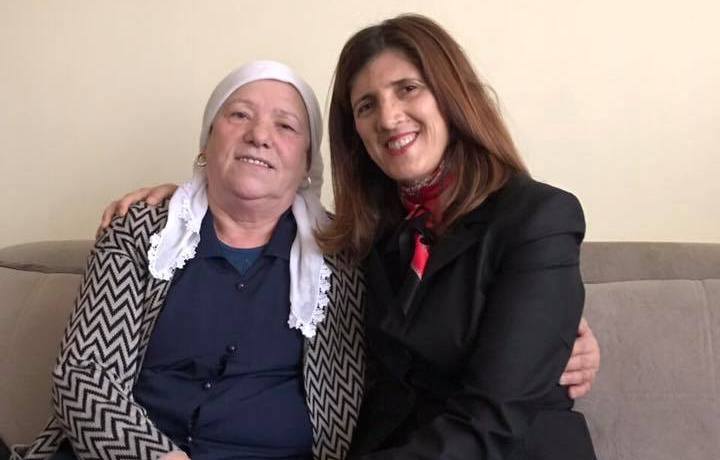 Deputetja Musliu viziton nënën e Sylejman Selimit