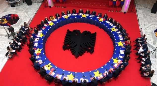 Kjo është agjenda e mbledhjes së përbashkët të qeverive Kosovë-Shqipëri