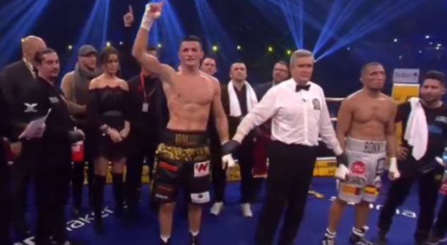 Robin Krasniqi mbron titullin, e rreh keq Landaetan