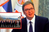 Vucic’it tallet me foton dy qeverive: M’u dukën si pula, jo si shqiponja