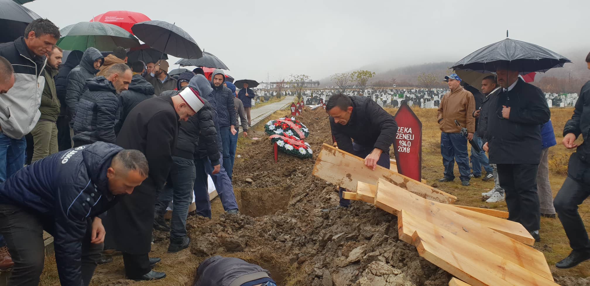 I jepet lamtumira e fundit gjyshit të Arbër Zenelit