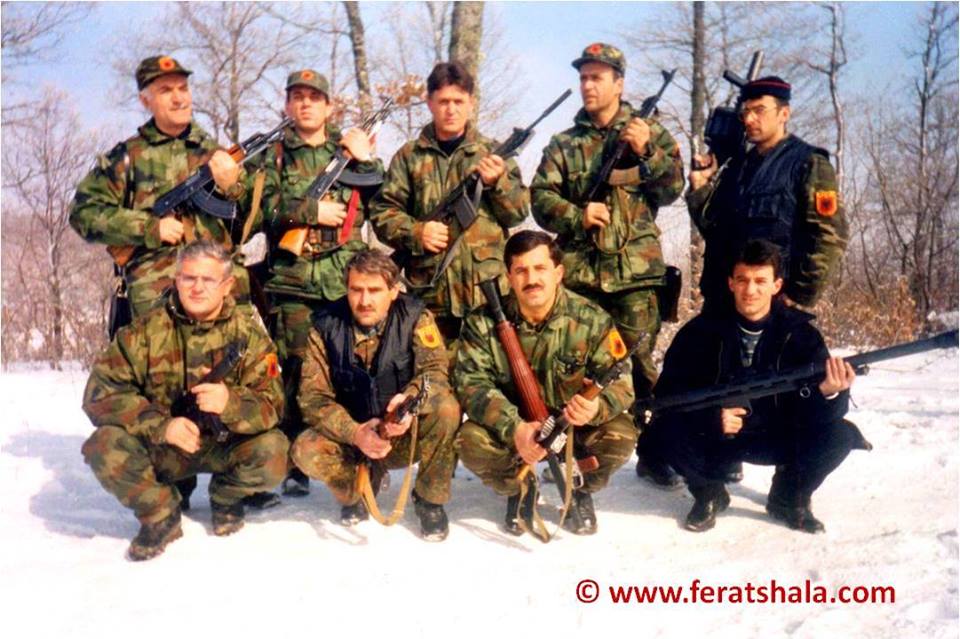 Foto e rrallë, Adem Grabovci në vijën e parë të frontit
