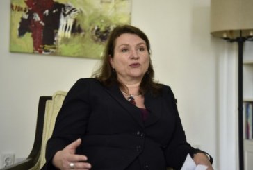Ambasadorja kanadeze: Korrigjimi i kufijve nuk është hap logjik